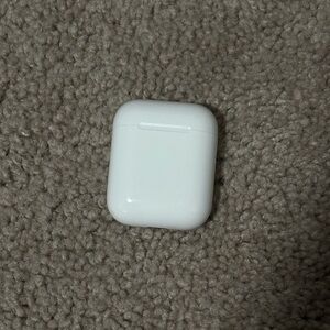 Apple White AirPods Case
